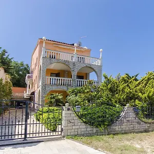 https://apartments-drago.pula-hotels.org
